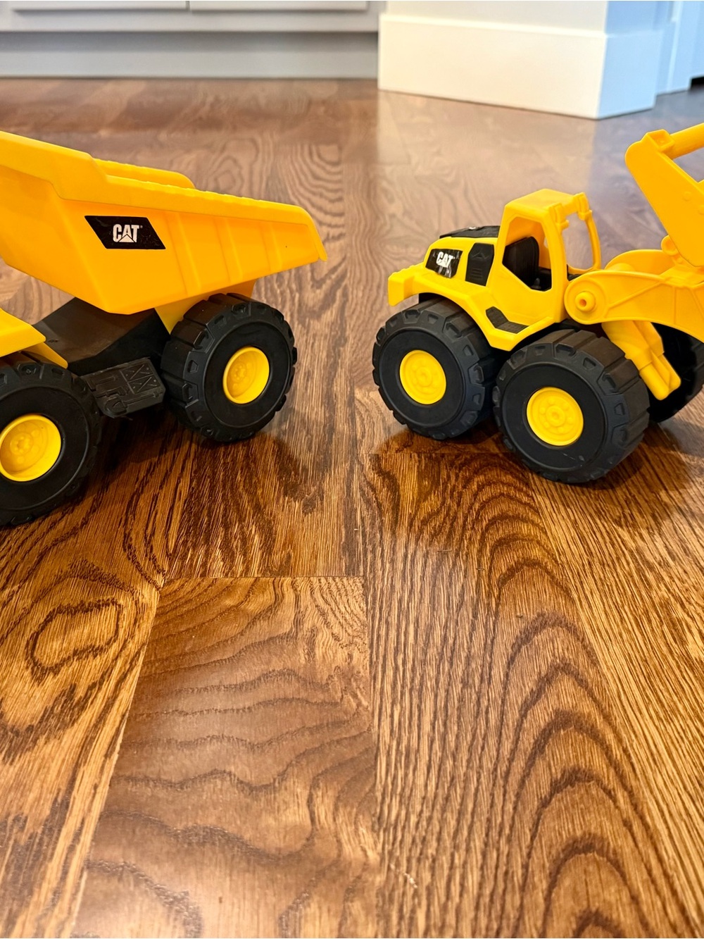 Toy CAT Tough Rigs - Dump Truck & Wheel Loader